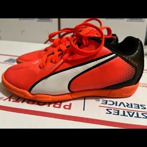 Boys Size 12 Puma Indoor Soccer Cleats